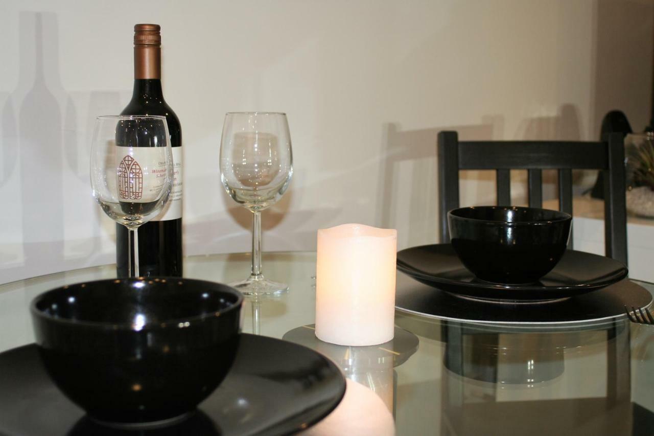 Governor Luxe 1 Bedroom Apartment In The Heart Of Barton Wifi Gym Wine Secure Parking Canberra Kingston Eksteriør bilde