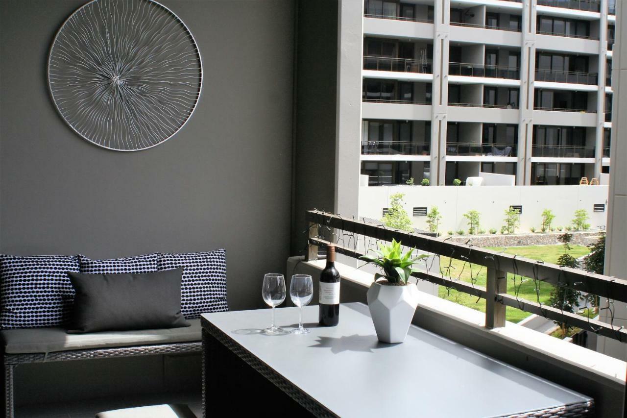 Governor Luxe 1 Bedroom Apartment In The Heart Of Barton Wifi Gym Wine Secure Parking Canberra Kingston Eksteriør bilde